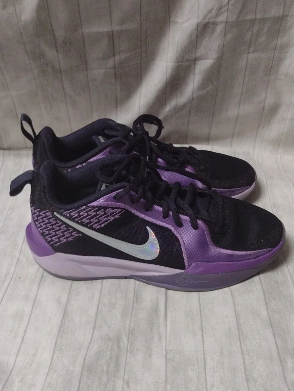 Nike Kid's Purple and Black Sneakers (J1110)